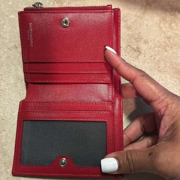 COPY - SAINT LAURENT
Monogramme quilted textured-leather wallet - Picture 8 of 8